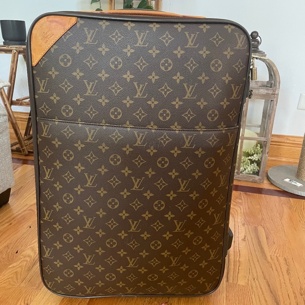 Louis Vuitton Monogram Pegase 45